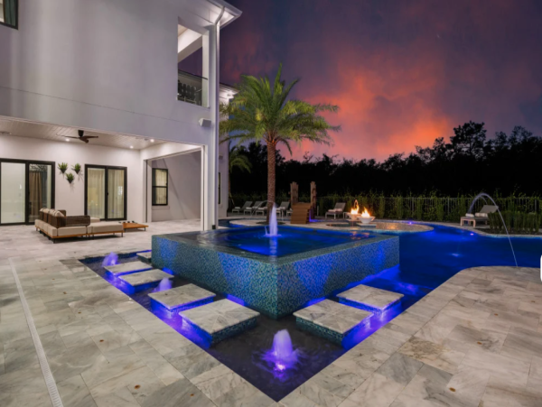 Luxurious 8-Bedroom Vacation Home in Orlando - Private Pool & Resort Amenities